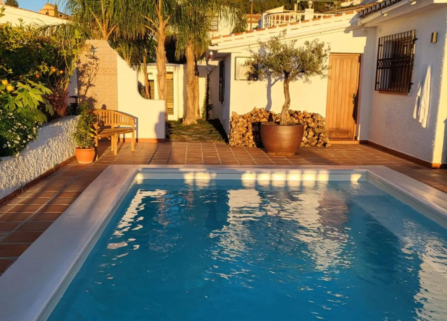 Andalusian Villa With Heated Pool Nerja