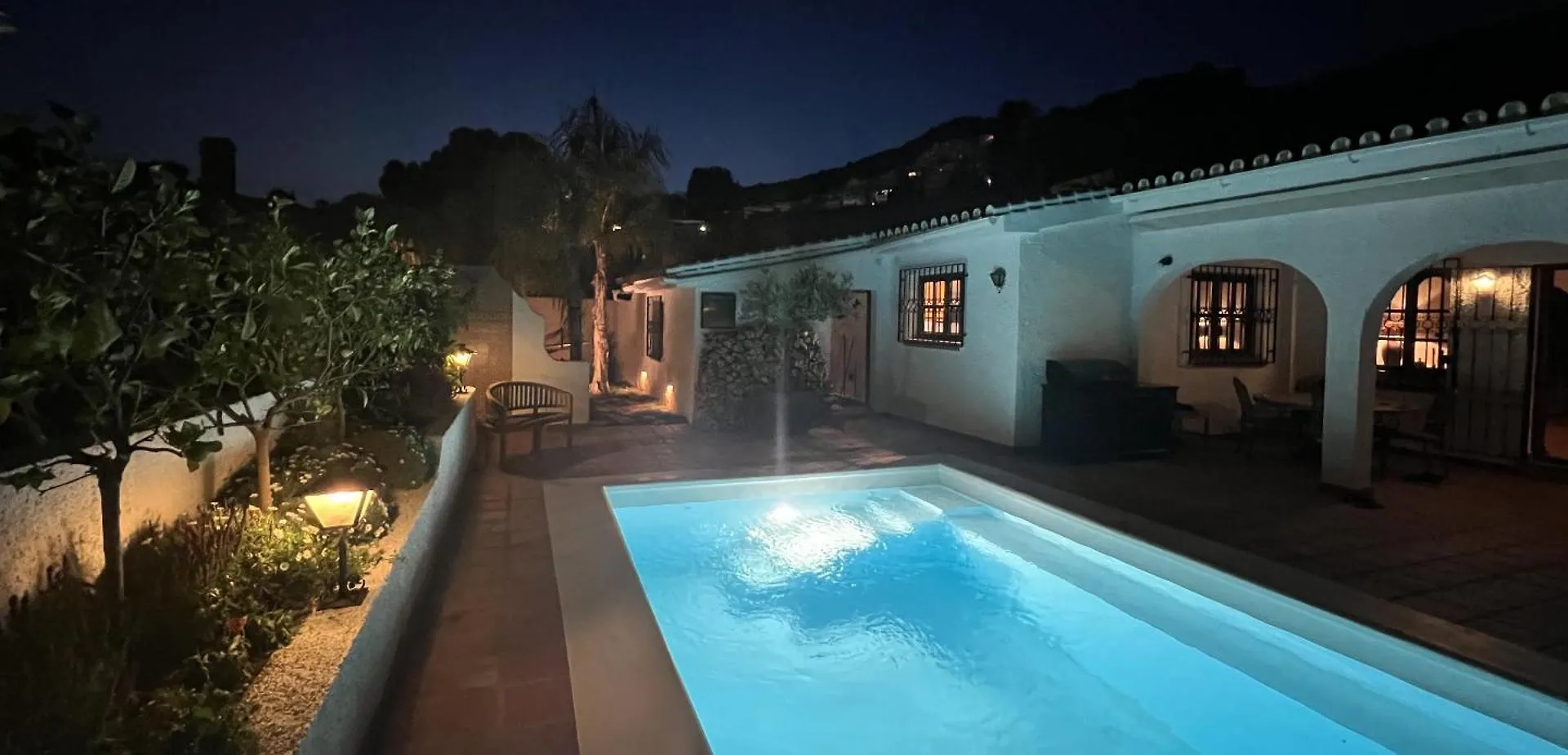 Andalusian Villa With Heated Pool Nerja 0*,